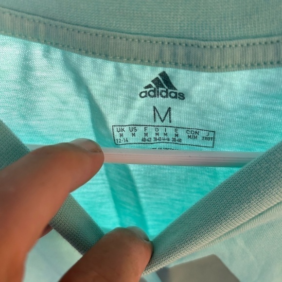 Adidas short sleeve top - Picture 2 of 4